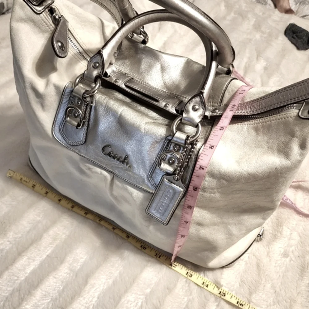 COACH authentic Slouch purse
